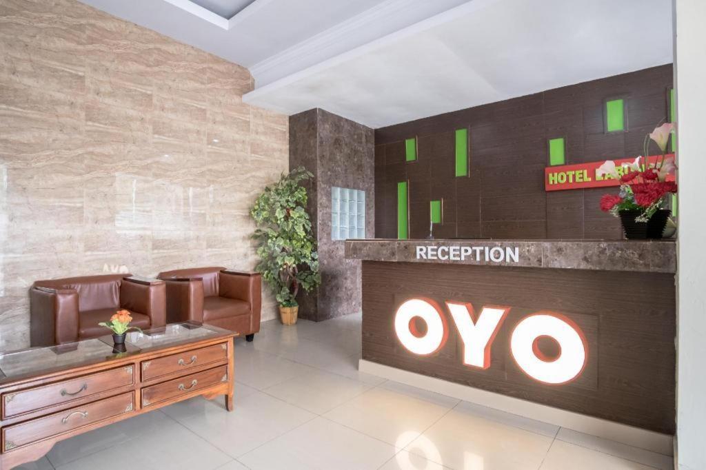 Oyo 741 Hotel Labuhan Raya Medan Esterno foto