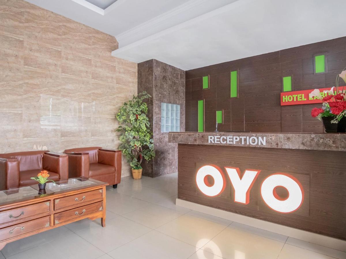 Oyo 741 Hotel Labuhan Raya Medan Esterno foto