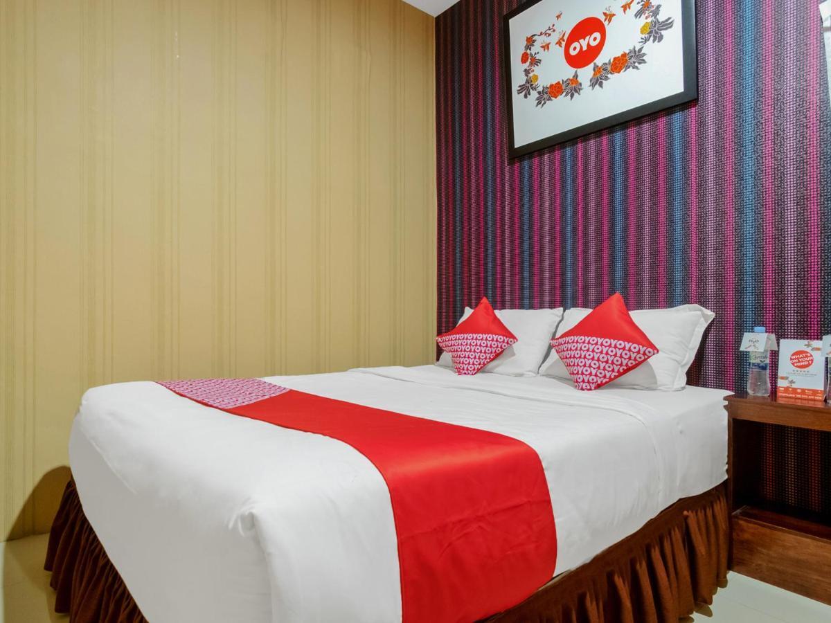 Oyo 741 Hotel Labuhan Raya Medan Esterno foto
