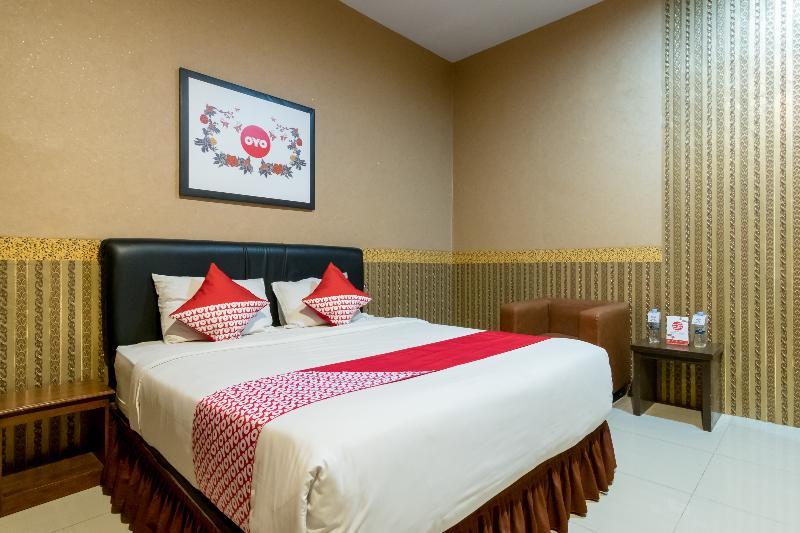 Oyo 741 Hotel Labuhan Raya Medan Esterno foto