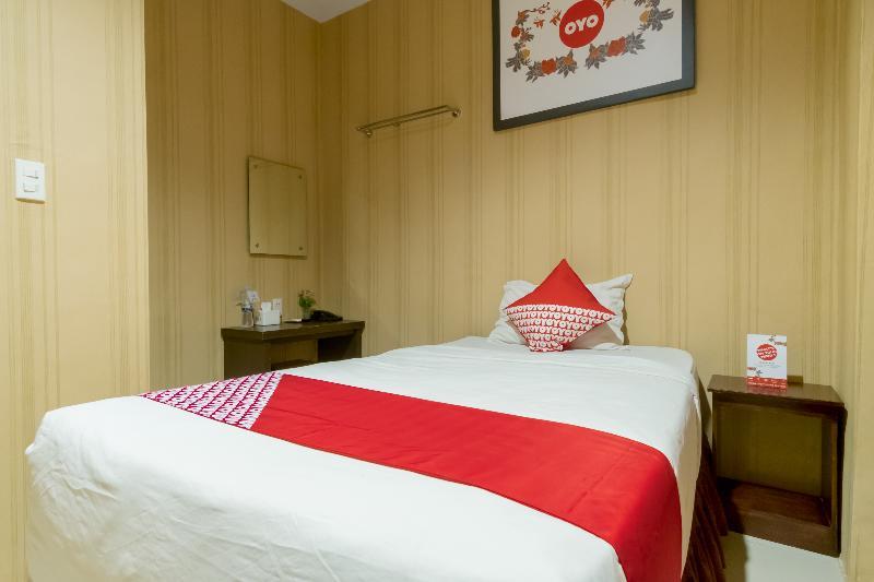 Oyo 741 Hotel Labuhan Raya Medan Esterno foto