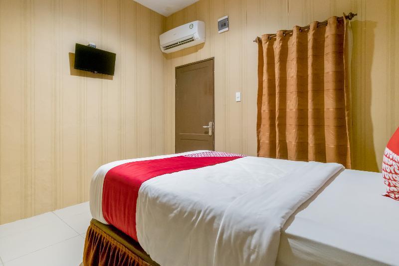Oyo 741 Hotel Labuhan Raya Medan Esterno foto