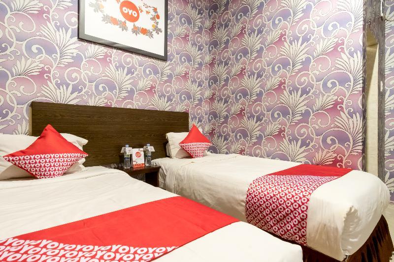 Oyo 741 Hotel Labuhan Raya Medan Esterno foto